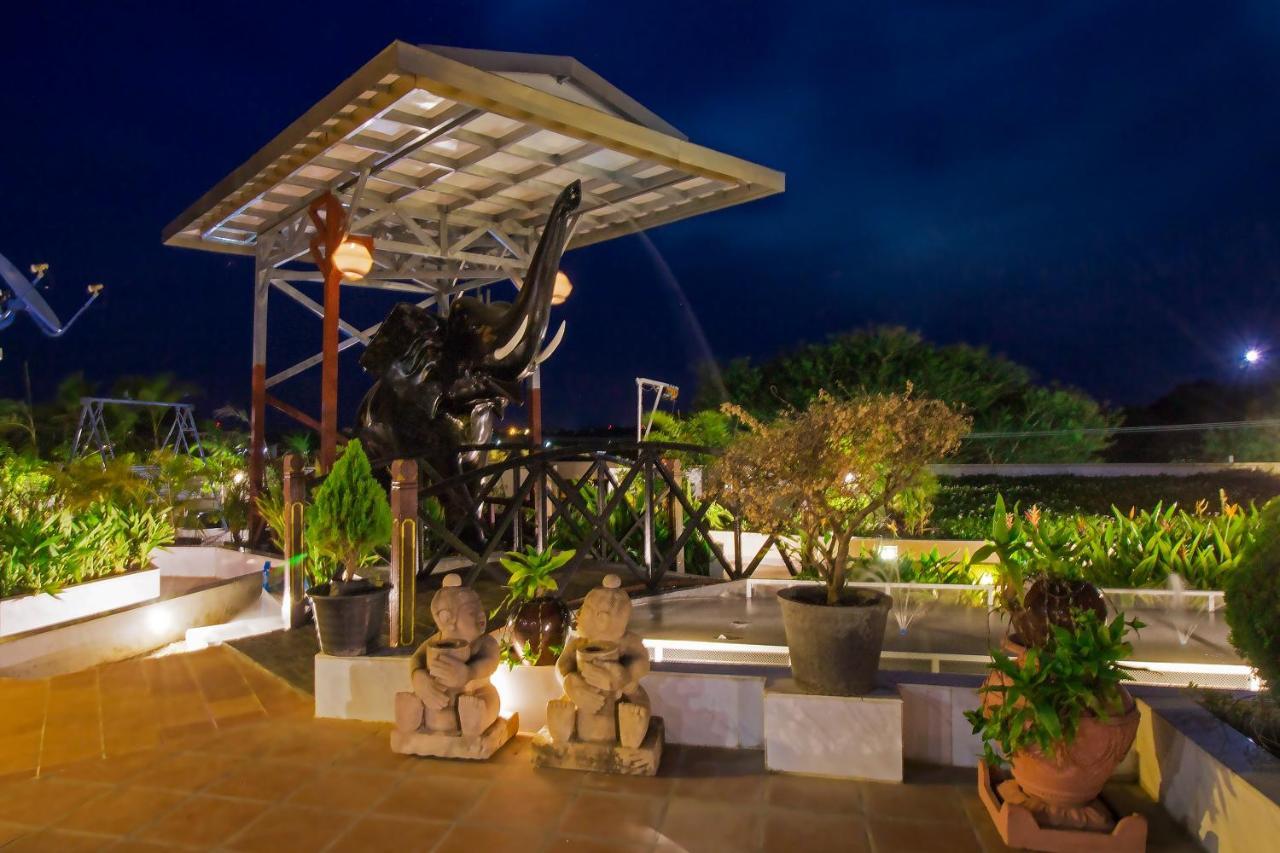 Sky View Hotel Παγκάν Εξωτερικό φωτογραφία