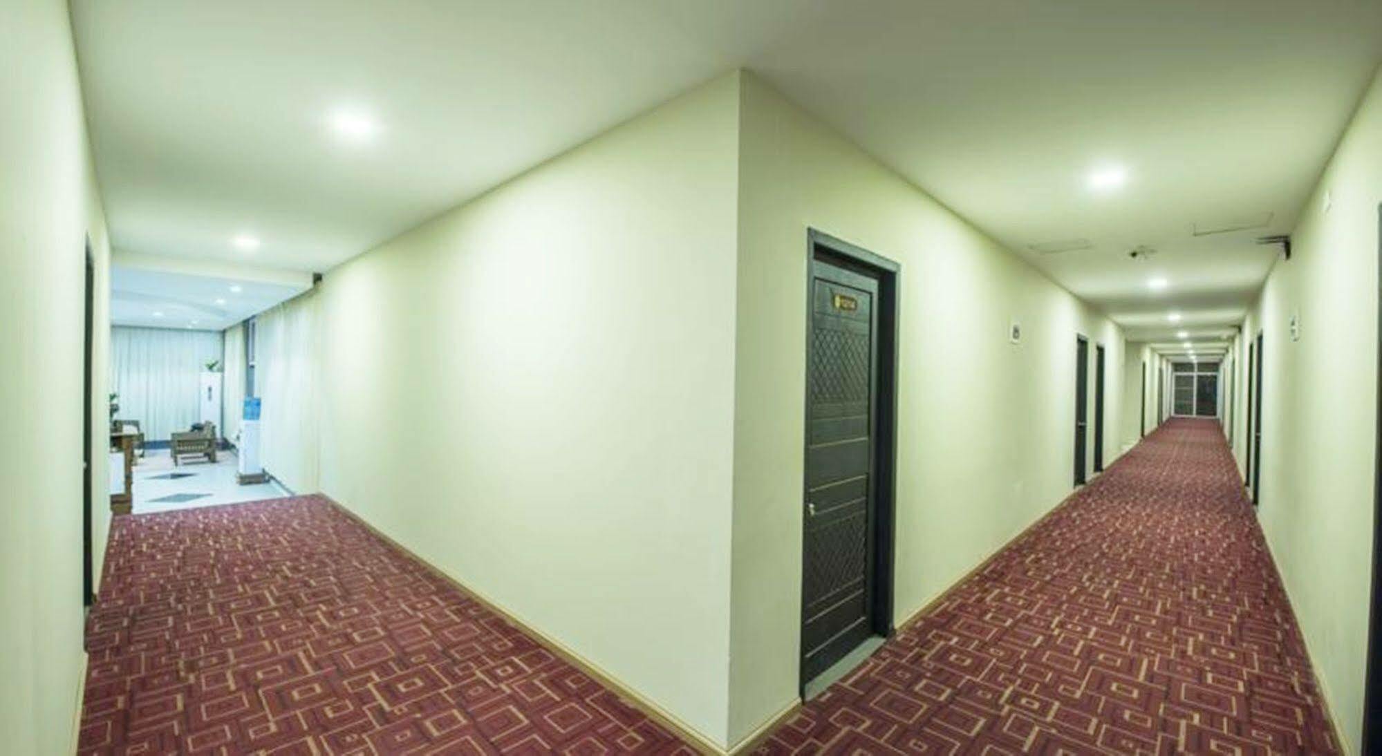 Sky View Hotel Παγκάν Εξωτερικό φωτογραφία